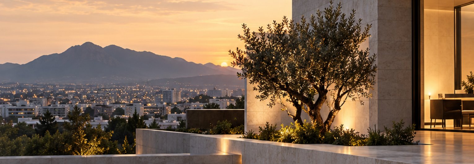 Terraza de arquitectura contemporánea con vista a la ciudad al atardecer